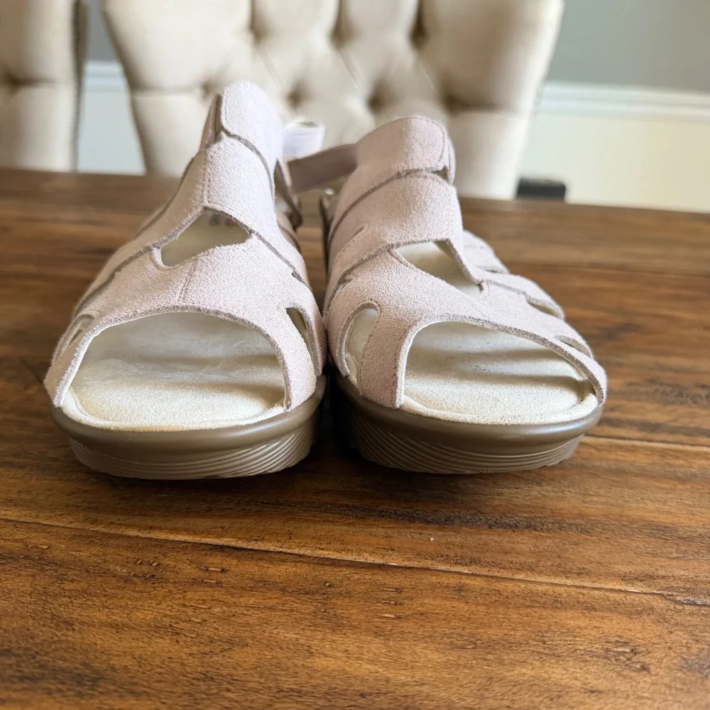 Skechers‎ Womens Memory Foam Wedge Sandals Size 9.5 Strappy faux suede comfort